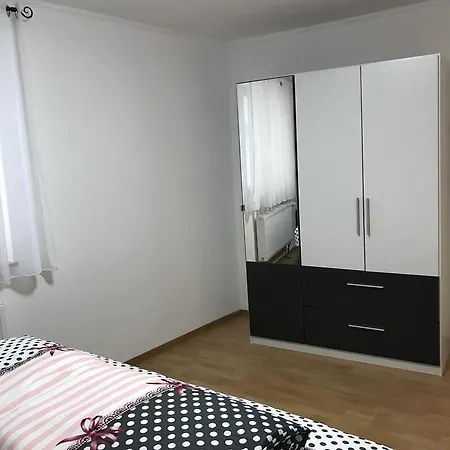 Apartamento Ferienwohnung Loehr 1